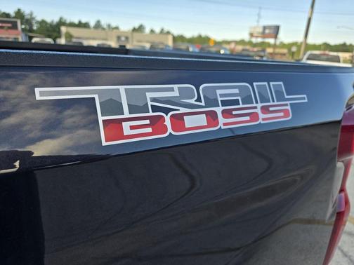 2024 Chevrolet Silverado 1500 Custom Trail Boss