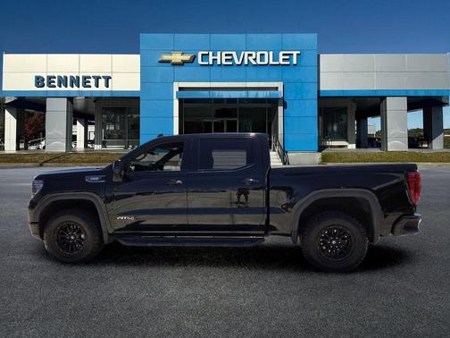 Onyx Black 2022 GMC Sierra 1500 AT4
