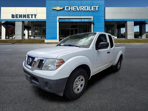 Glacier White 2014 Nissan Frontier S