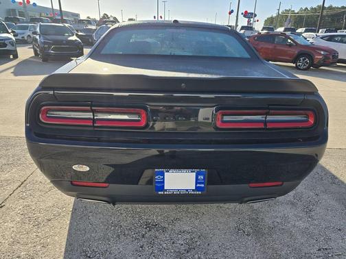 2022 Dodge Challenger SXT