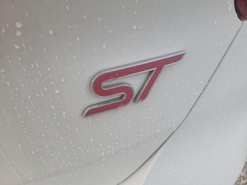 2017 Ford Focus ST Base
