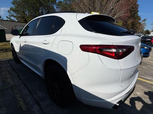 2020 Alfa Romeo Stelvio Base