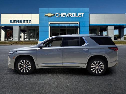 Sterling Gray Metallic 2023 Chevrolet Traverse Premier