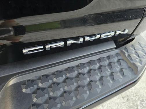 2024 GMC Canyon Denali