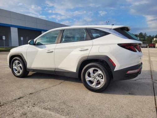 2024 Hyundai TUCSON SE