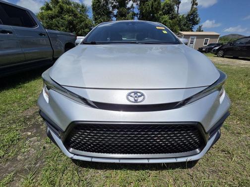 Classic Silver Metallic 2020 Toyota Corolla SE