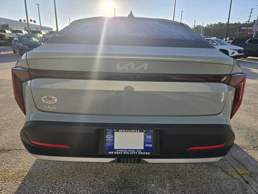 2025 Kia K4 EX