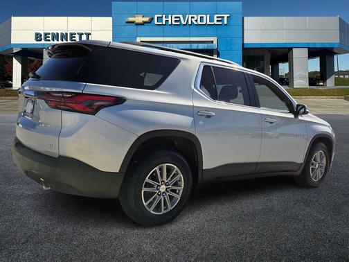 2022 Chevrolet Traverse LT Leather