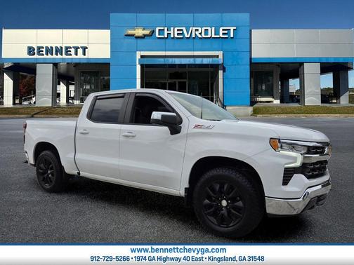 Summit White 2023 Chevrolet Silverado 1500 LT