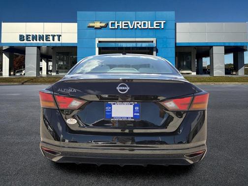 Black 2025 Nissan Altima SV