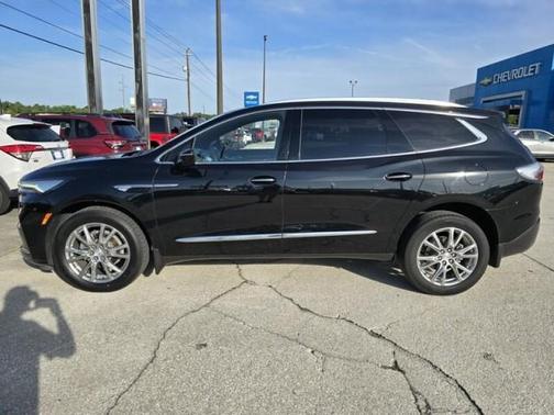 2022 Buick Enclave Essence