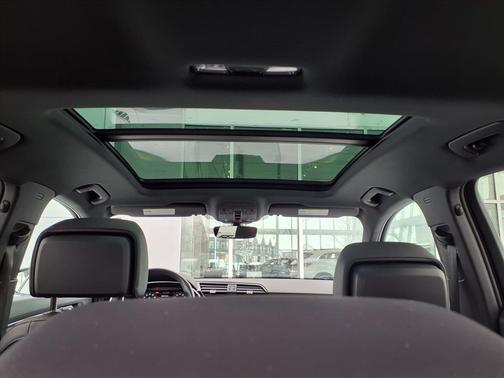 2023 Audi Q3 Premium 45 TFSI S line quattro Tiptronic