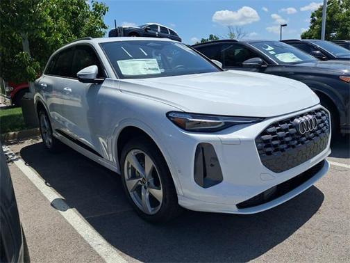 2025 Audi Q5 Premium Plus
