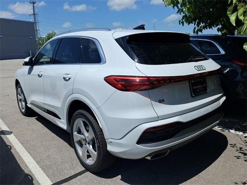 2025 Audi Q5 Premium Plus