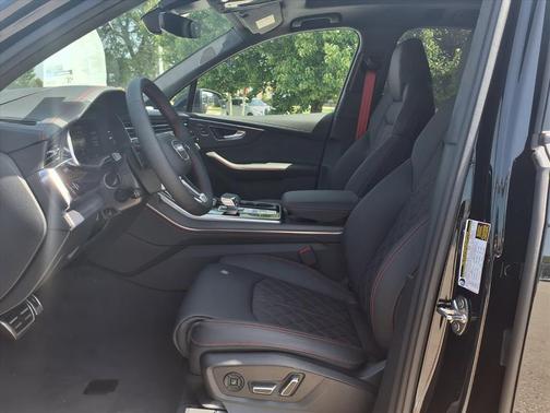 Mythos Black Metallic 2026 Audi SQ7 4.0T Prestige