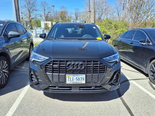 Mythos Black Metallic 2025 Audi Q3 Premium 45 TFSI S line quattro Tiptronic