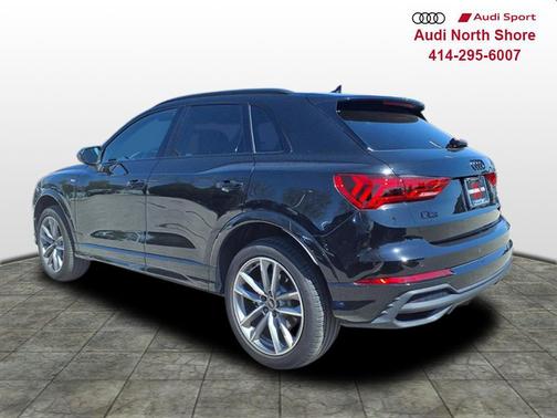 Mythos Black Metallic 2025 Audi Q3 Premium 45 TFSI S line quattro Tiptronic