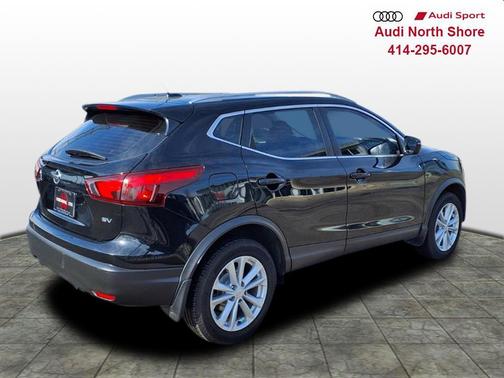 2017 Nissan Rogue Sport SV