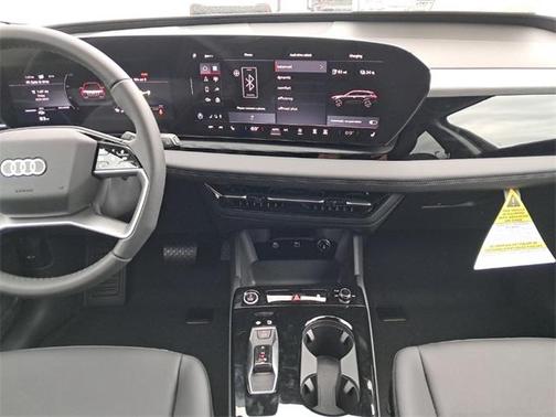 2025 Audi Q6 e-tron Premium quattro