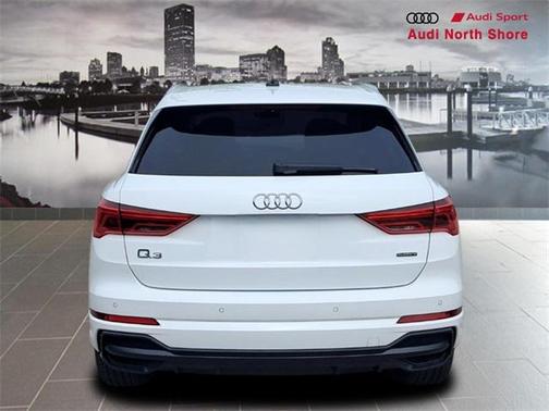 2022 Audi Q3 45 S line Premium