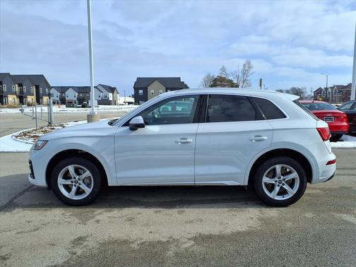 2022 Audi Q5 40 Premium