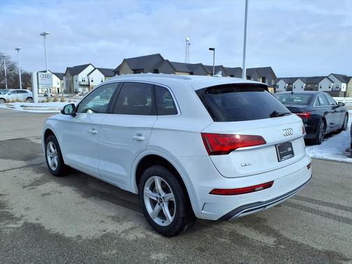 2022 Audi Q5 40 Premium