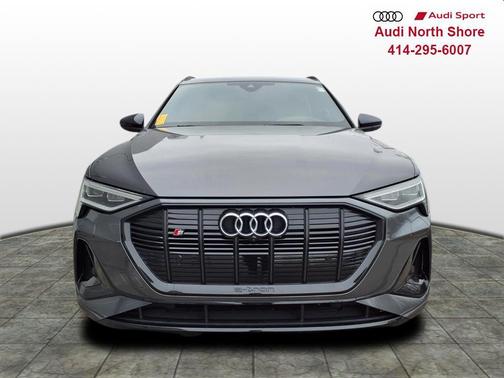 2022 Audi e-tron S Prestige