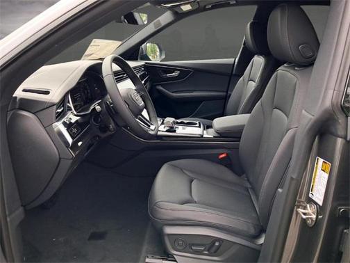 2025 Audi Q8 55 Premium Plus