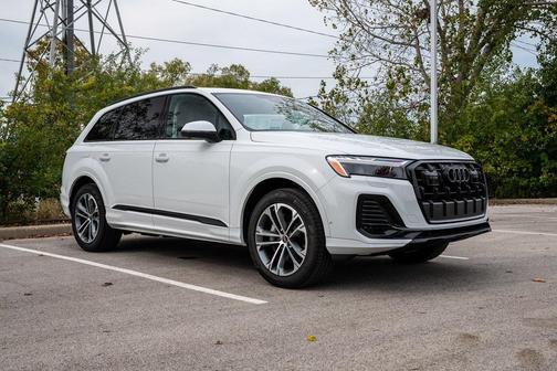 2026 Audi Q7 45 Premium