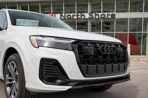 2026 Audi Q7 45 Premium