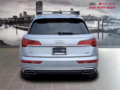 2022 Audi Q5 45 S line Premium
