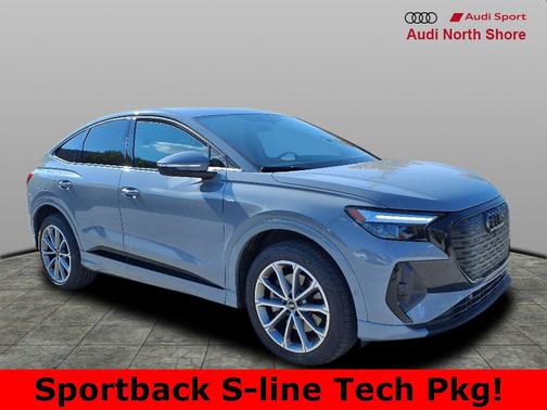 2022 Audi e-tron Premium Plus