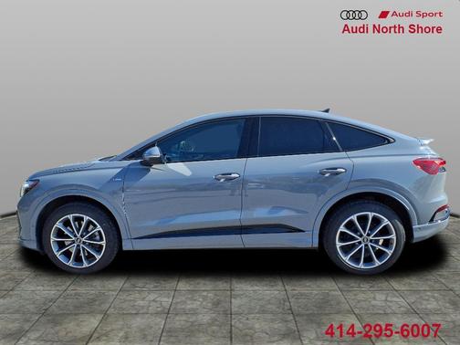 2022 Audi e-tron Premium Plus