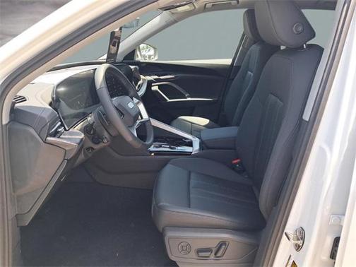 2025 Audi Q5 Premium