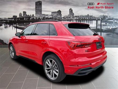 2023 Audi Q3 Premium 45 TFSI S line quattro Tiptronic