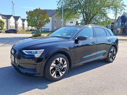 2023 Audi e-tron Premium quattro
