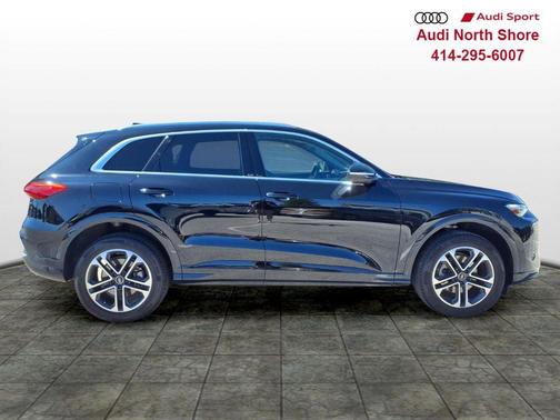 Black Metallic 2025 Audi Q5 Premium Plus TFSI quattro S tronic