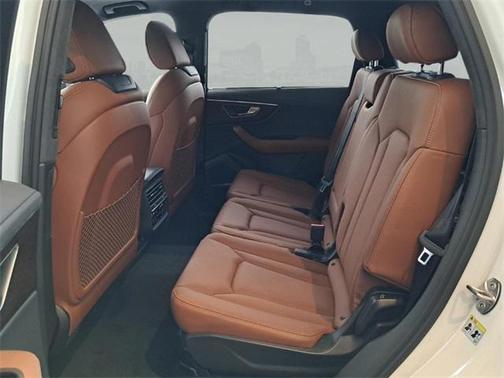 2025 Audi Q7 55 Prestige