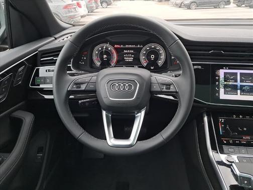 2025 Audi Q8 55 Premium Plus
