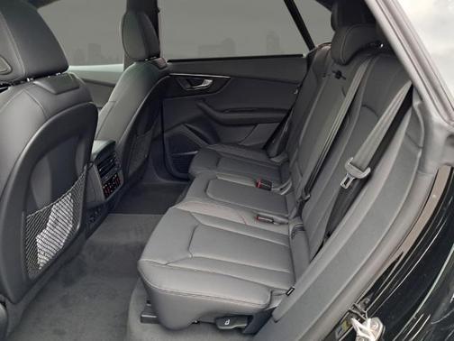 2025 Audi Q8 55 Premium Plus