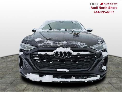 2024 Audi Q8 e-tron Premium Plus