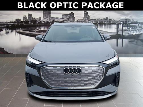 2022 Audi e-tron Premium