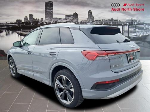 2022 Audi e-tron Premium