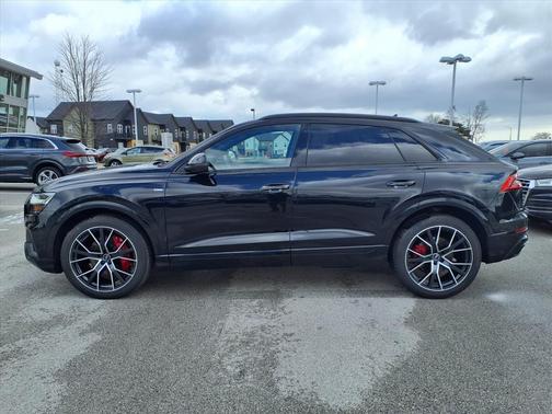 Orca Black Metallic 2021 Audi Q8 55 Prestige