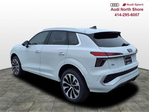 Glacier White Metallic 2026 Audi Q3 TFSI quattro S tronic