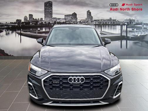2022 Audi Q5 45 S line Premium Plus