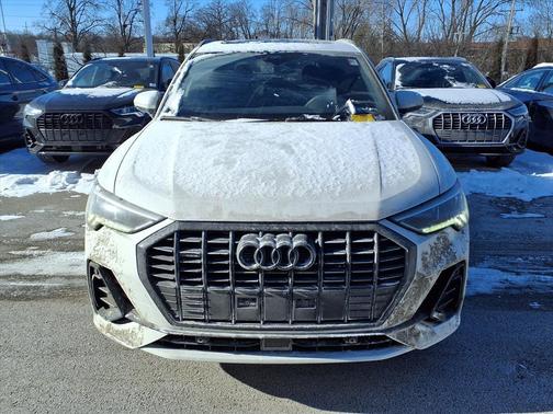 2025 Audi Q3 Premium 45 TFSI S line quattro Tiptronic