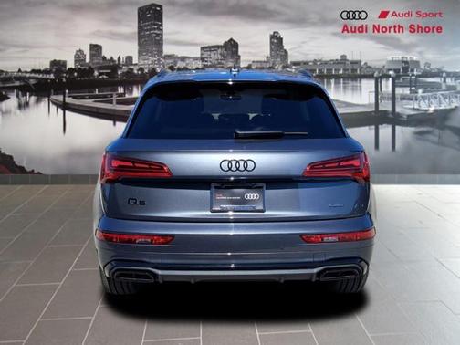 2023 Audi Q5 45 S line Prestige