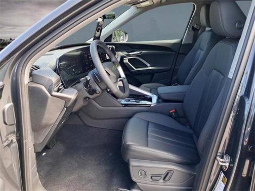 2025 Audi Q5 Premium