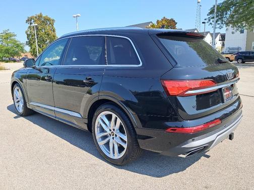 2025 Audi Q7 55 Premium Plus